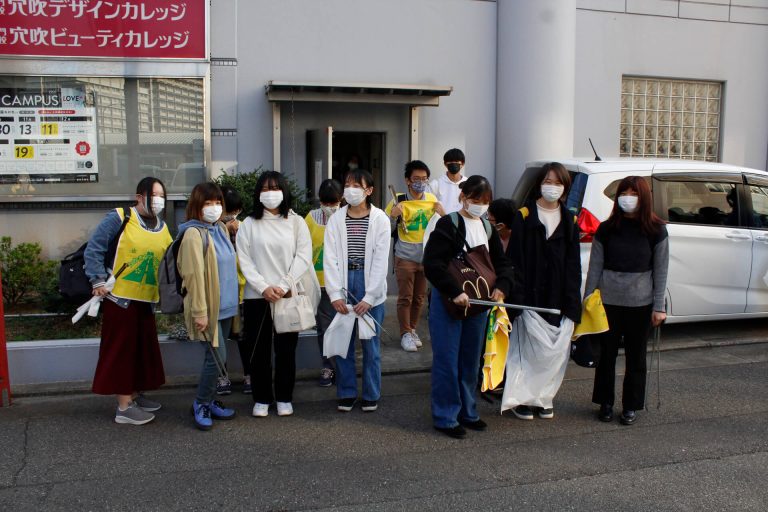 「たかまつマイロード」地域の一員として学生たちが校舎周辺の清掃活動に取り組んでいます！！