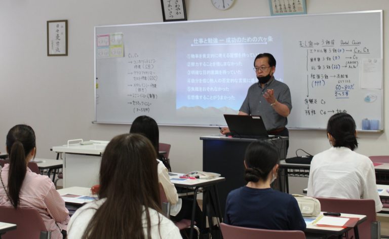 歯科衛生学科1年生　特別授業