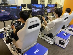 【穴吹祭eSport企画委員会】レーシングシミュレーター体験