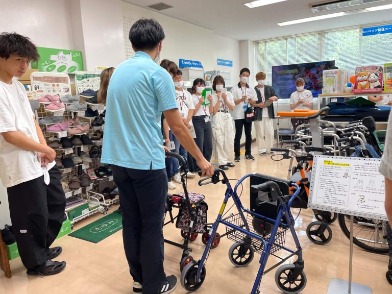 理学療法学科1・2年、施設見学