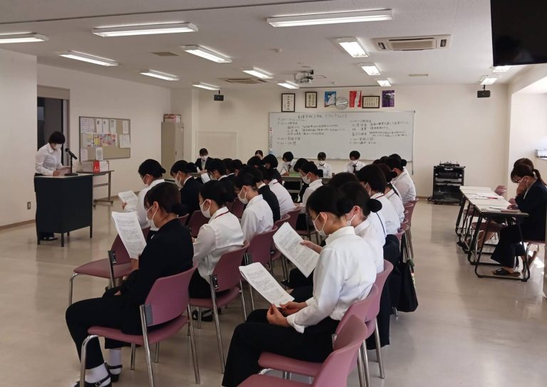 看護学科２年生　看護リフレクション発表会