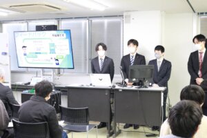 情報システム学科とAIテクノロジー学科3年生による卒業研究発表(前半)