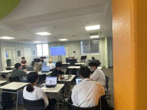 革新的なアイデアが集結—卒業研究（企画・設計）テーマ発表会を実施