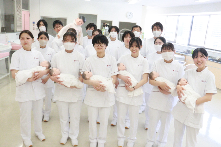 初めての白衣👩⚕️👨⚕️看護学生としてのスタートをきりました!