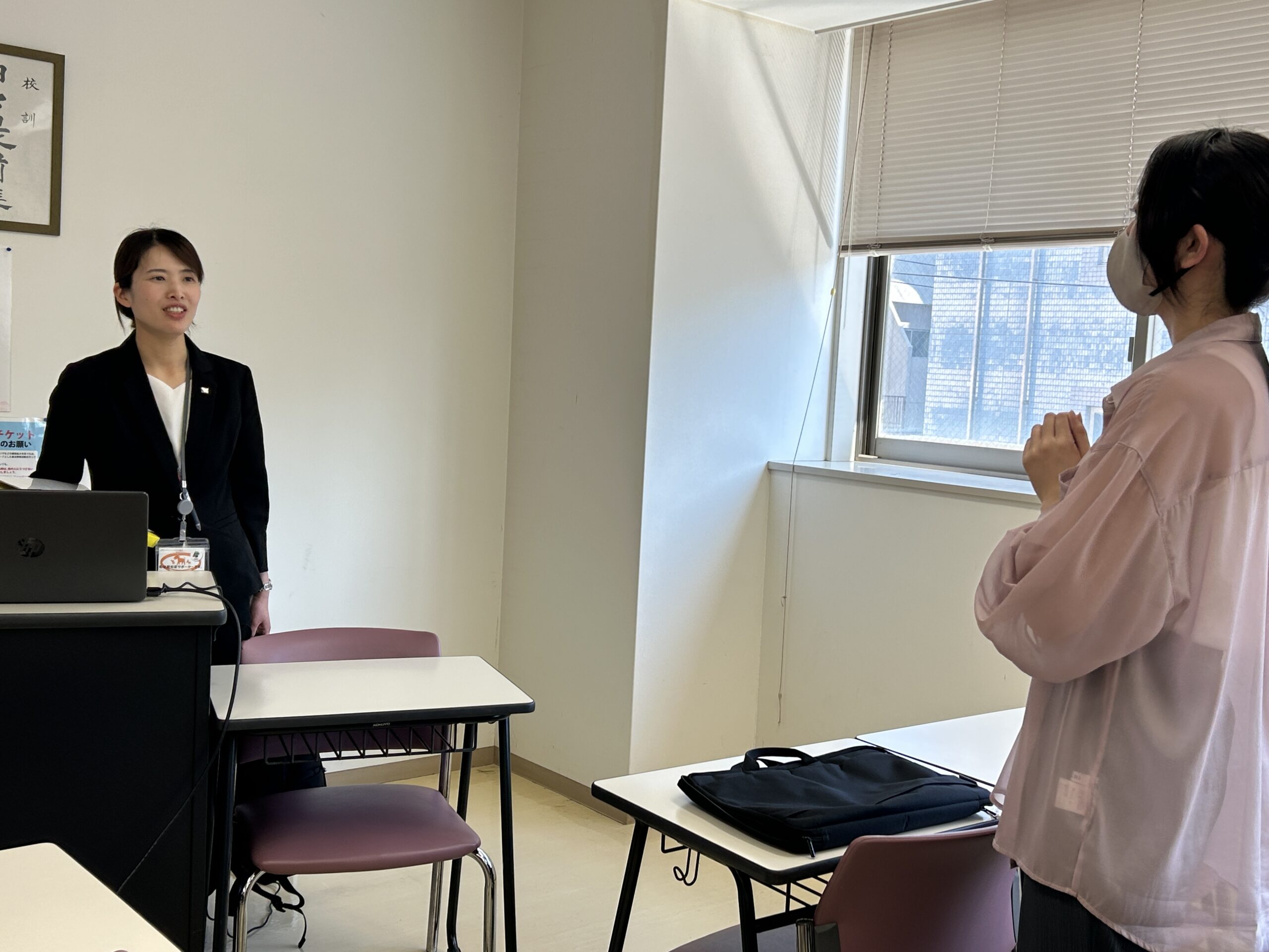 「先生質問いいですか？」快く質問に答えてくださいました！