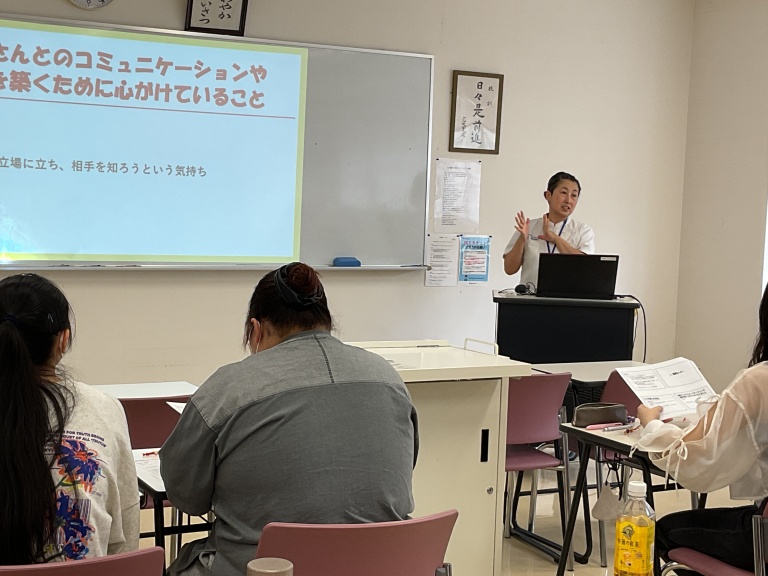医療事務・ドクター秘書学科：作業療法士体験をしながら職業理解