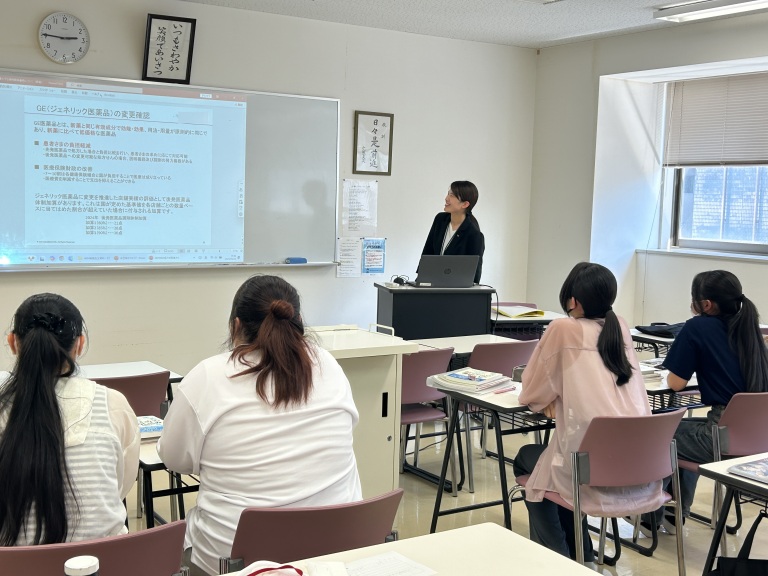 医療事務・ドクター秘書学科 ~授業紹介~ 「科目名:調剤事務Ⅲ」
