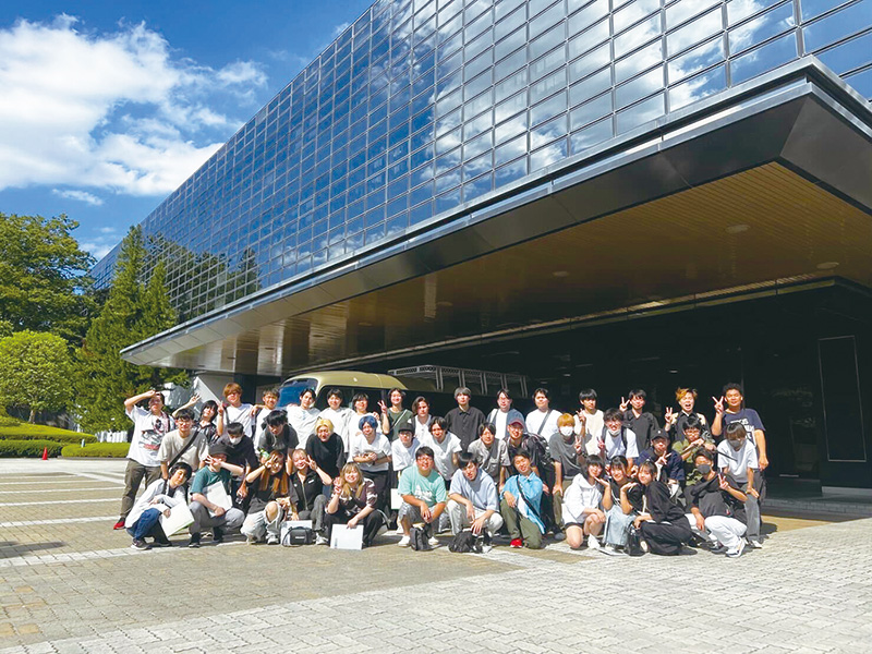 2.4地区を結び仲間たちと共に時代を築き上げる人材をめざします!