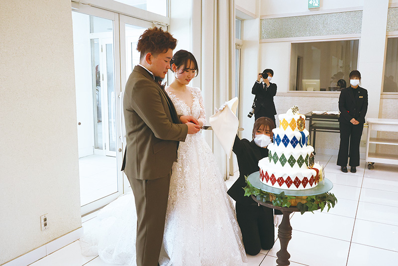学生が本物の結婚式をプロデュース