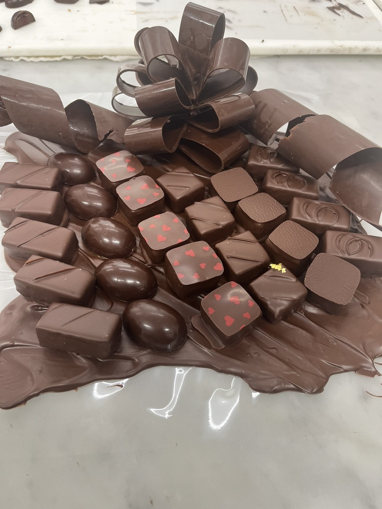 実習になれて色々なお菓子を作れるようになっています!(パティシエベーカリー学科1年生)