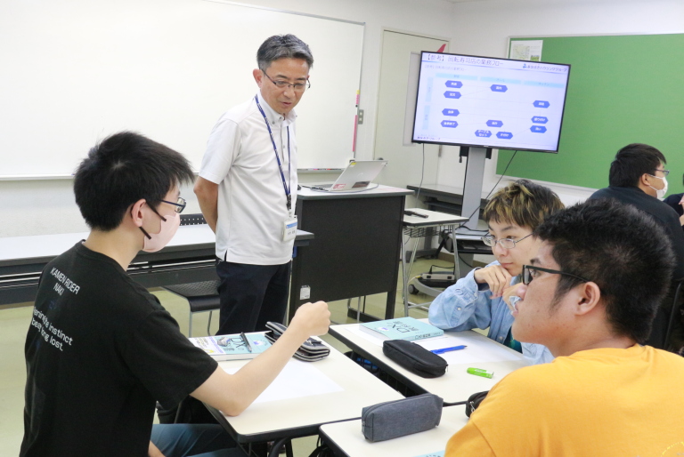 DXに携わる現役社員のDX推進特別講義(DX・ITビジネス専攻)