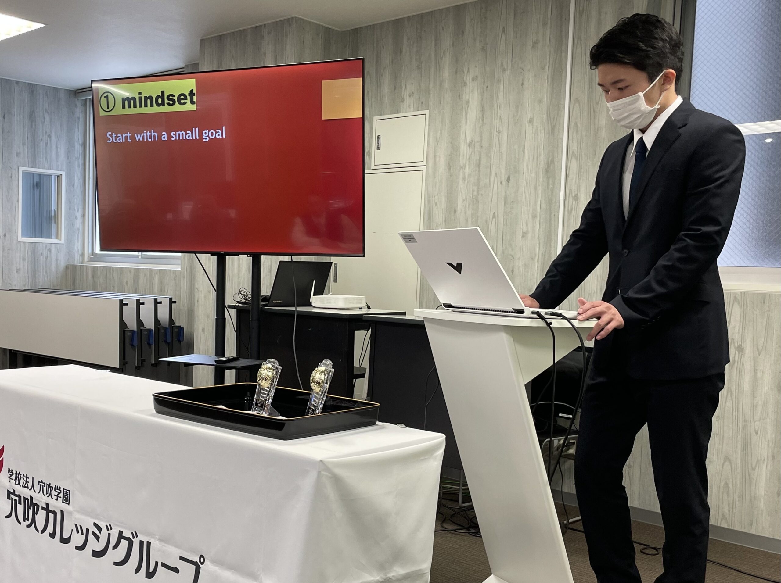 英語スピーチ大会を開催しました