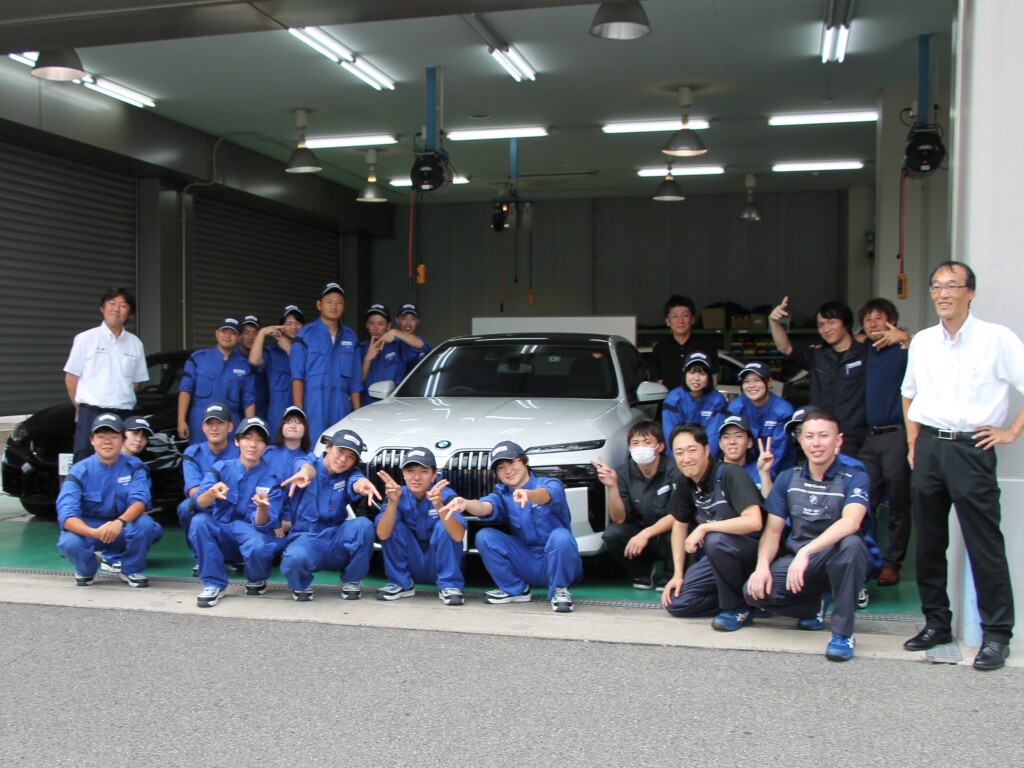 あの憧れの外車が穴吹工科カレッジに！