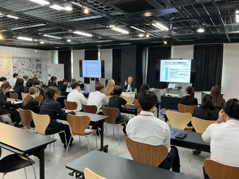 【トータルインテリア学科】後期スタート! 新しいグループで目標を立てました