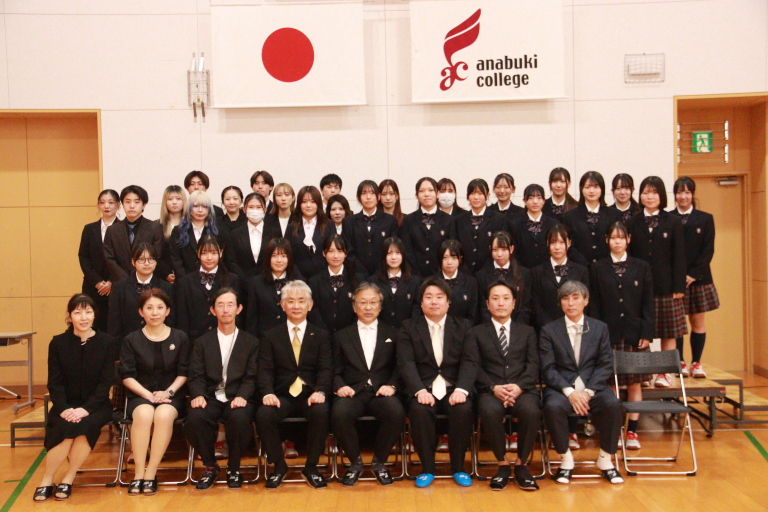 『美容学科通信課程25期生　入学式』