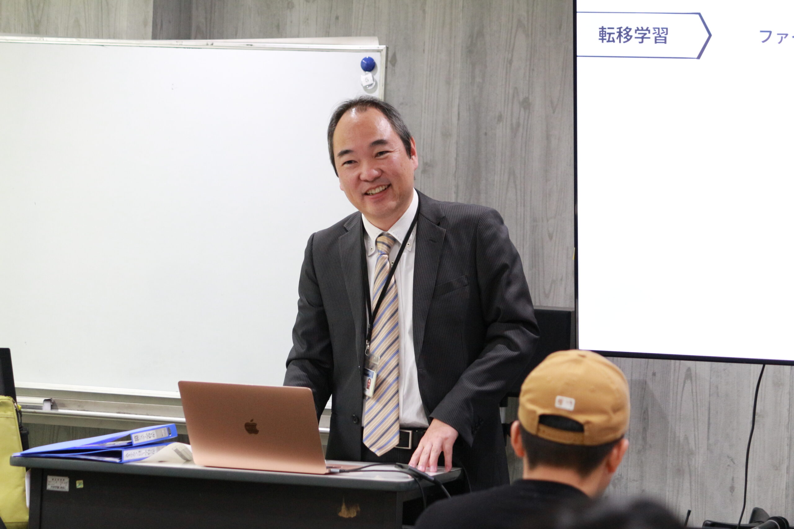 情報システム学科3年生＆AIテクノロジー学科2年生の授業に潜入！