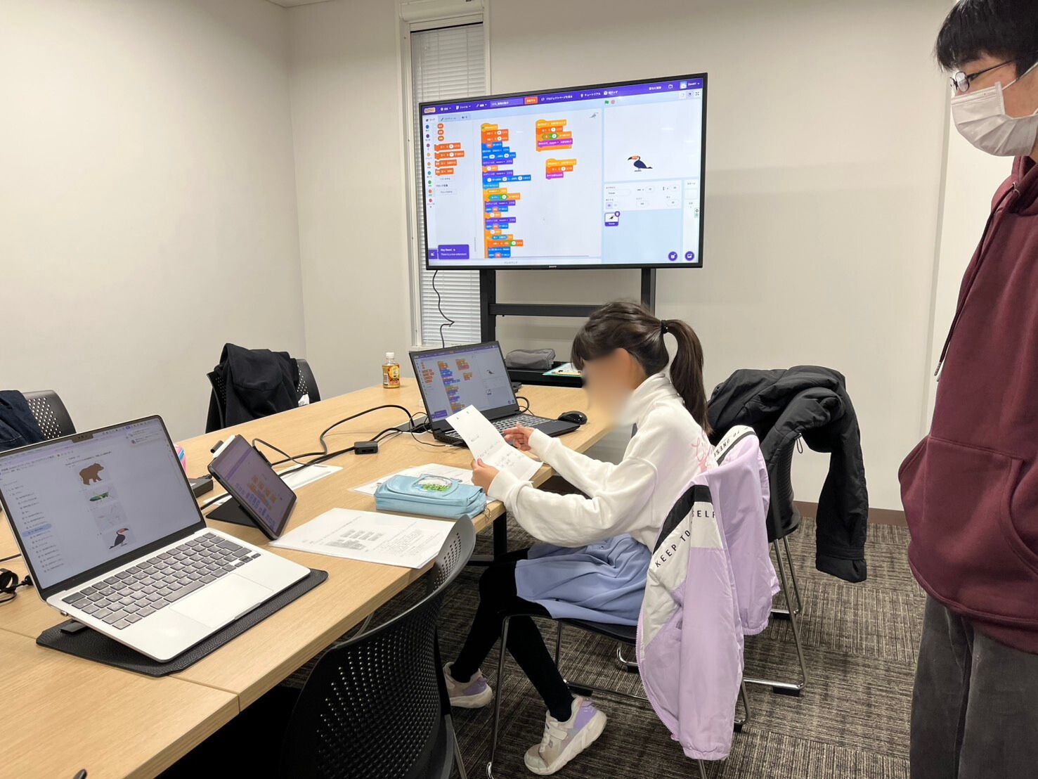 小学生向けの プログラミング教室 を開催！