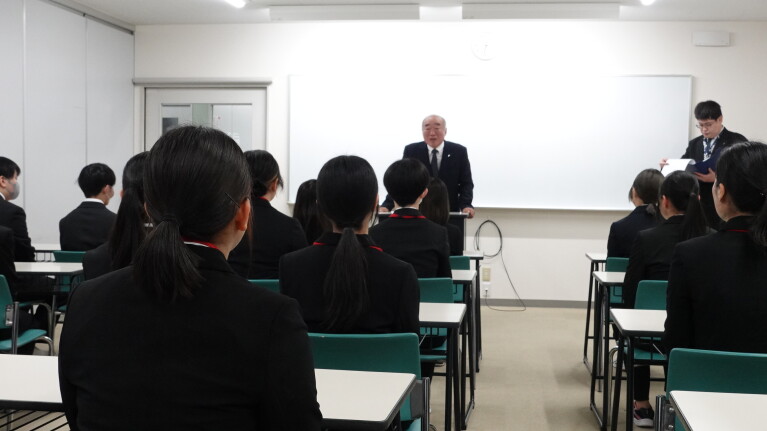 気持ち新たに｜穴吹ITビジネスカレッジ 新入生オリエンテーション