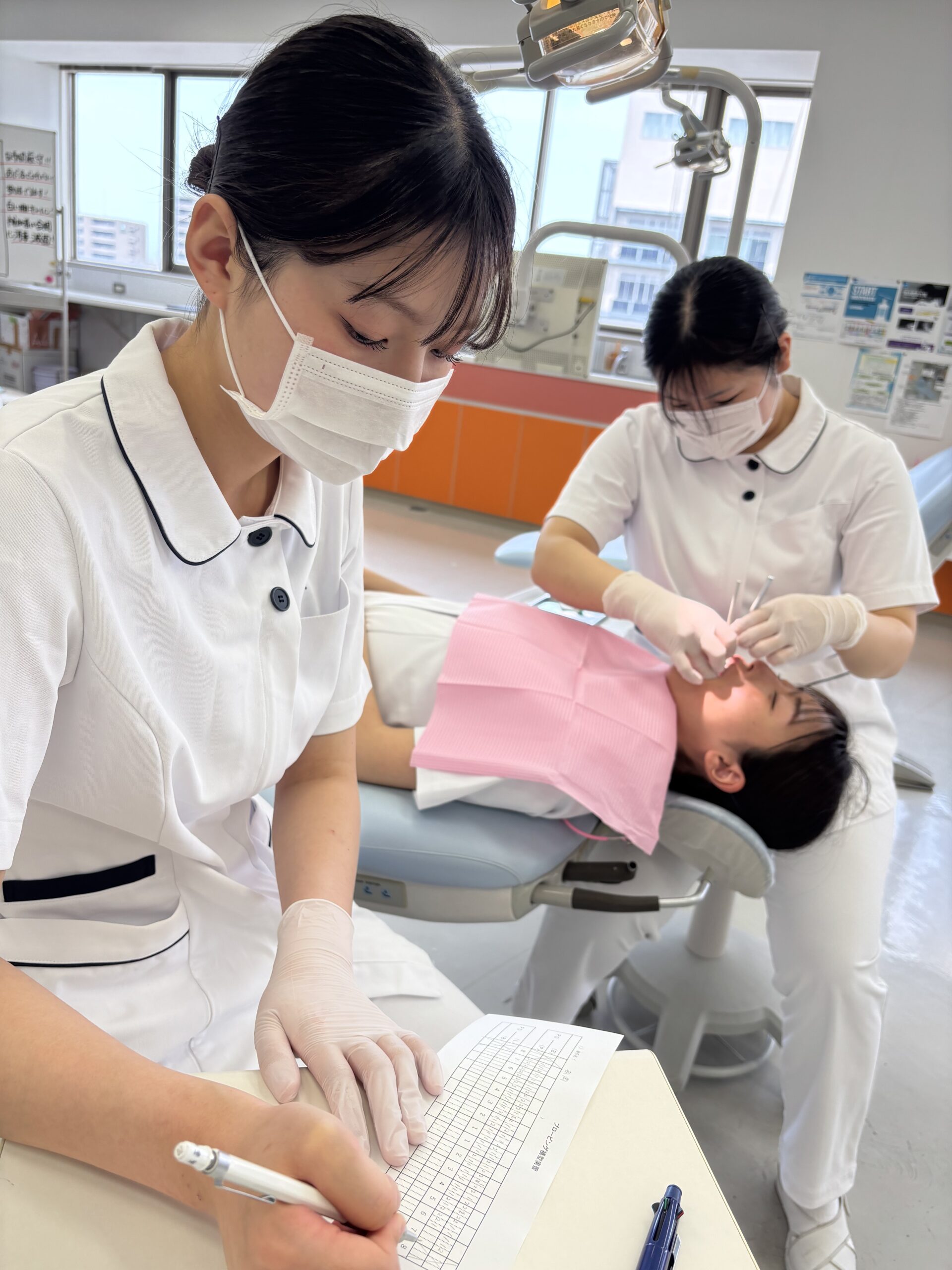 さぁ！今までに身につけた手技で、友達の歯をピカピカツルツルにしてみよう！