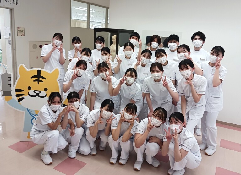 看護学科1年生　初めての白衣