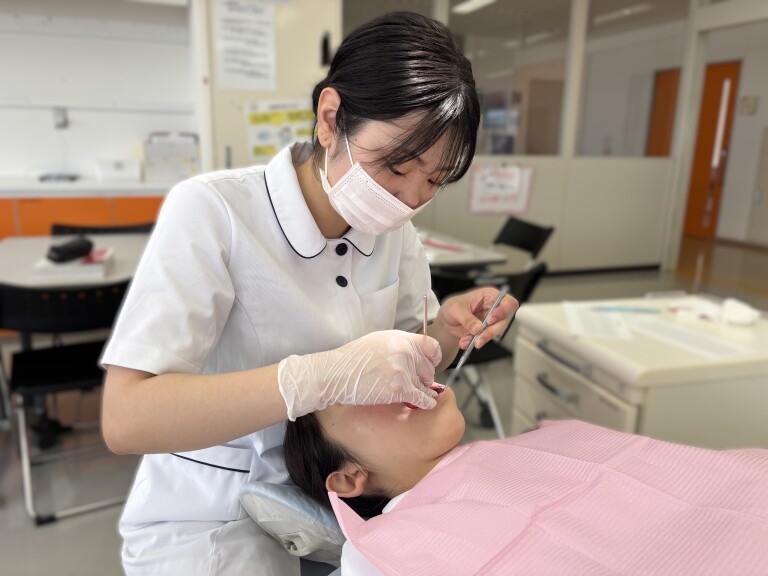 歯科衛生学科２年生　相互実習でピカピカに🦷✨