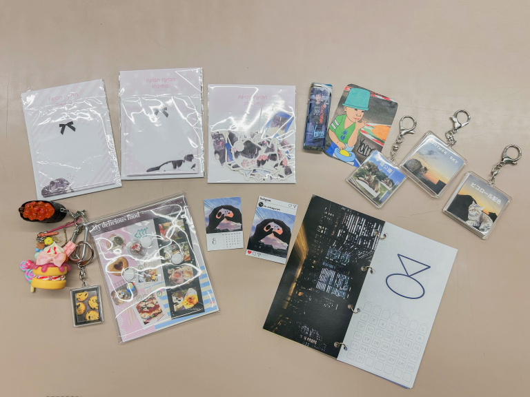 グラフィックデザイン学科2年生のグッズデザイン