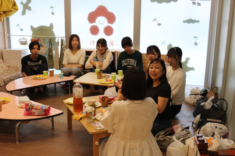【卒業生おかえり座談会】保育士8人が集結🐤スペシャルオープンキャンパスの様子【前編】