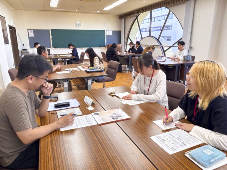 【グラフィックデザイン学科】プチデザイナーデビュー！